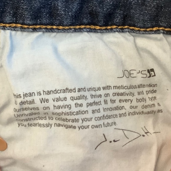 Joe’s Jeans Mid Rise Straight Crop - Picture 5 of 5